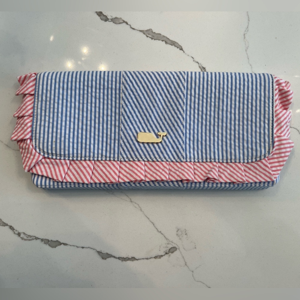 New With Tags Vineyard Vines Seersucker Clutch